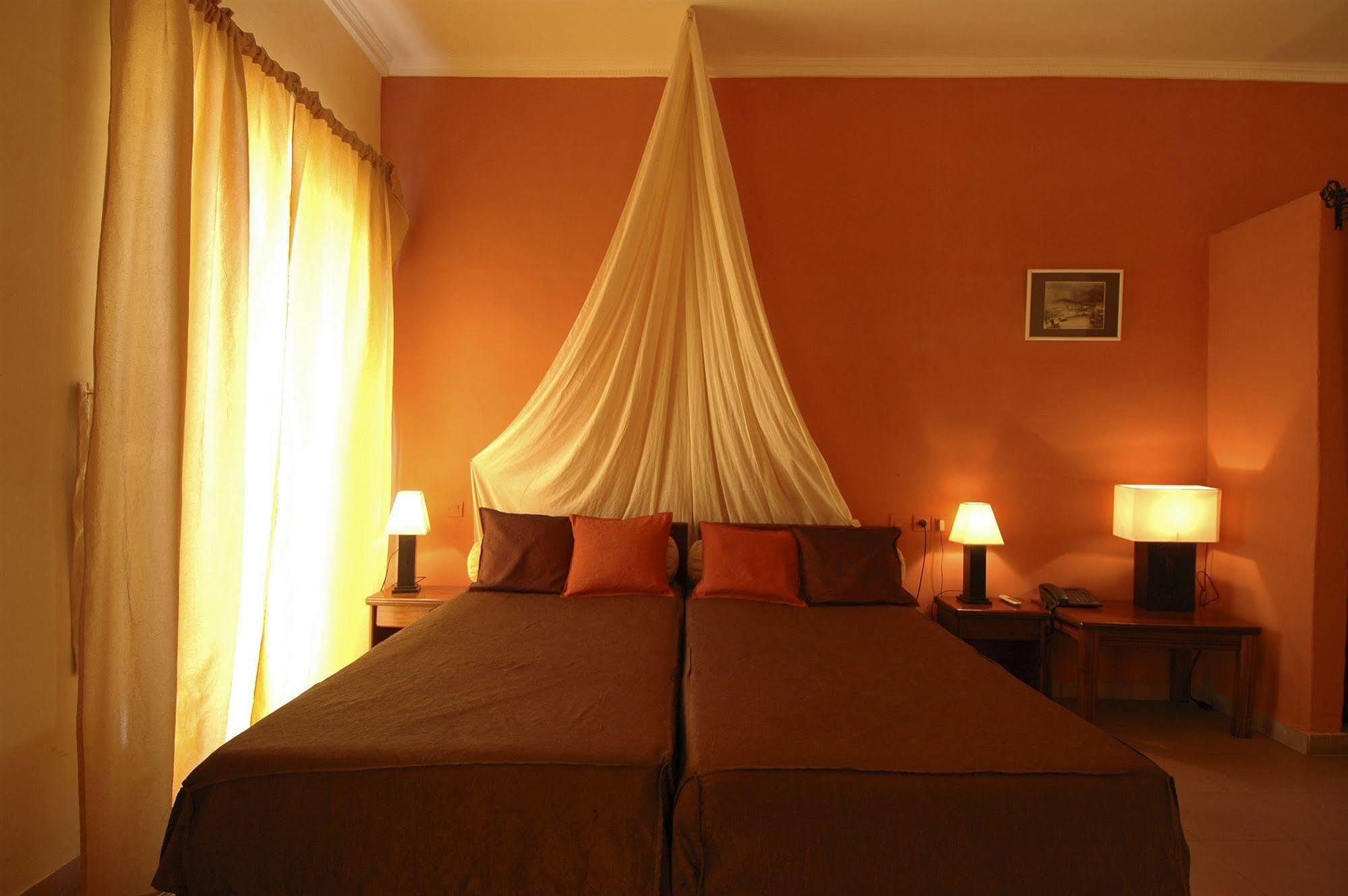 Hotel De La Poste Saint-Louis Dış mekan fotoğraf