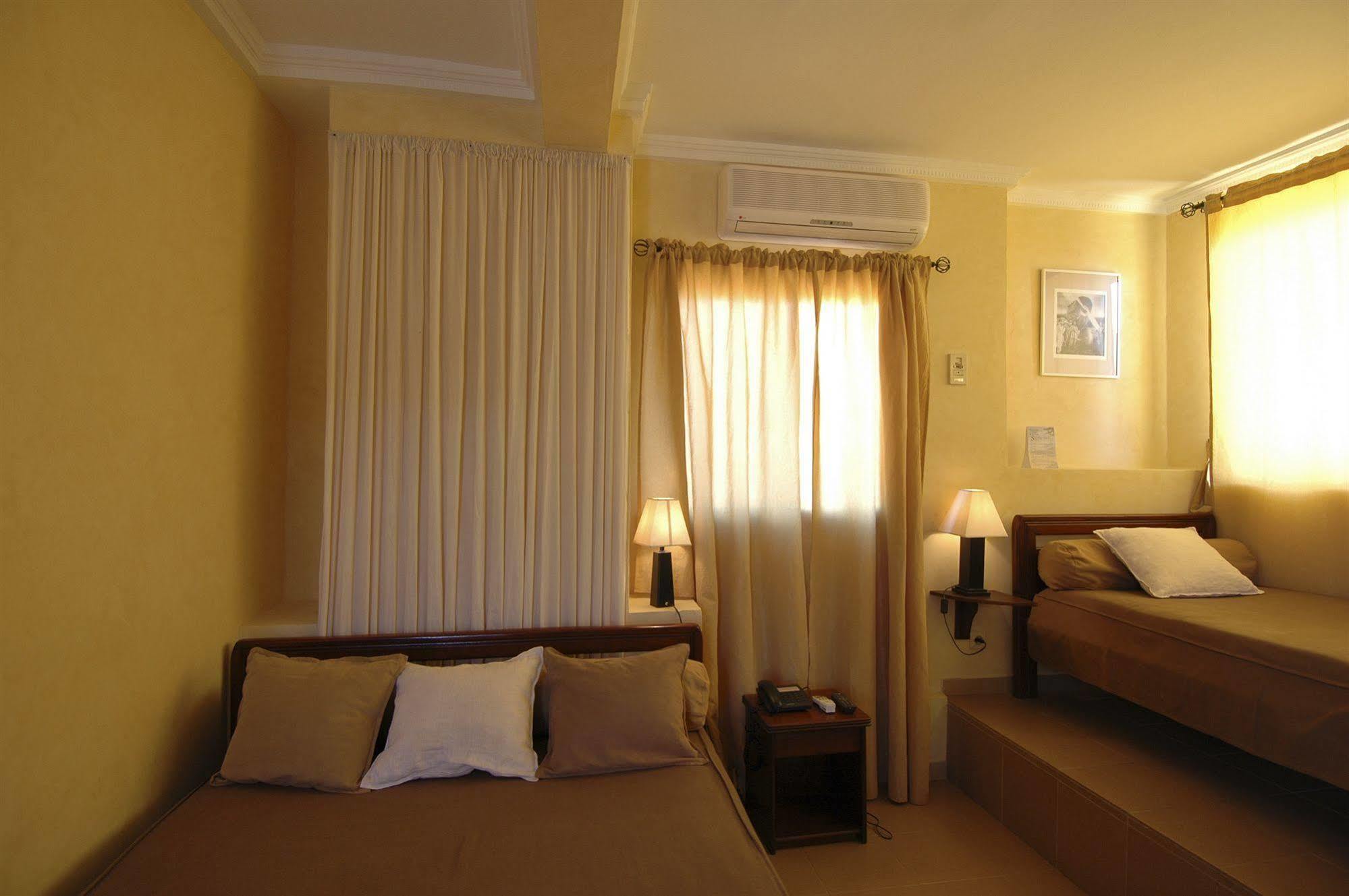 Hotel De La Poste Saint-Louis Dış mekan fotoğraf